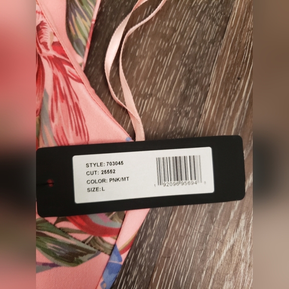 BEBE CHOKER NECK PRINT DRESS size L/M - Picture 5 of 10